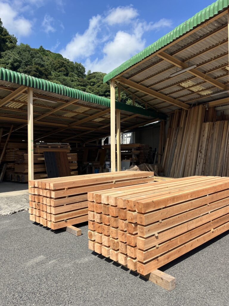 天然乾燥材　家づくり　鹿児島市　日置市　南さつま市　新築　工務店　平屋